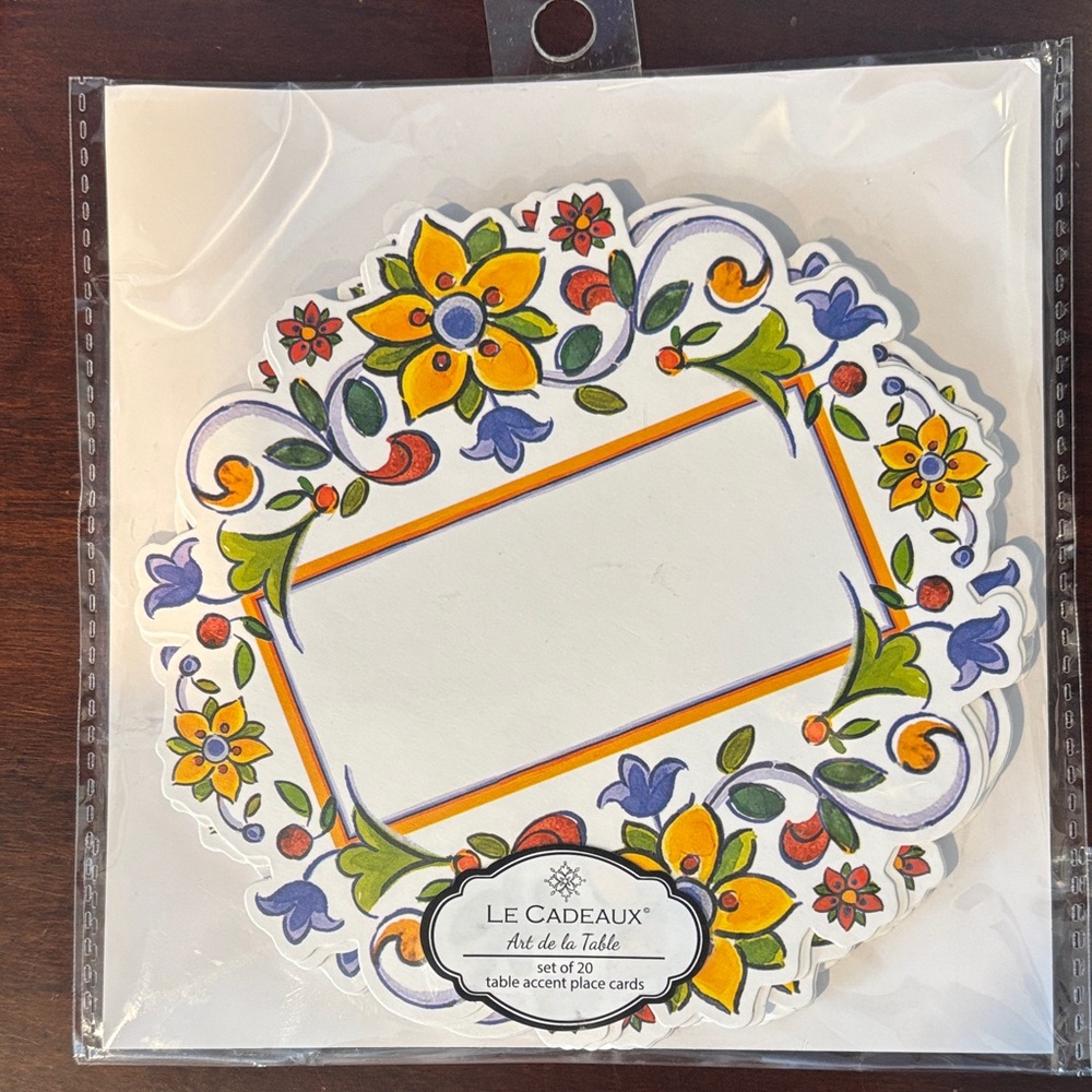 Le Cadeaux Floral Table Accent Place Cards Capri